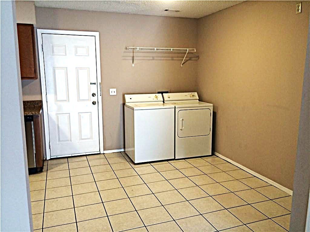 1057 W Eagle – photo 4
