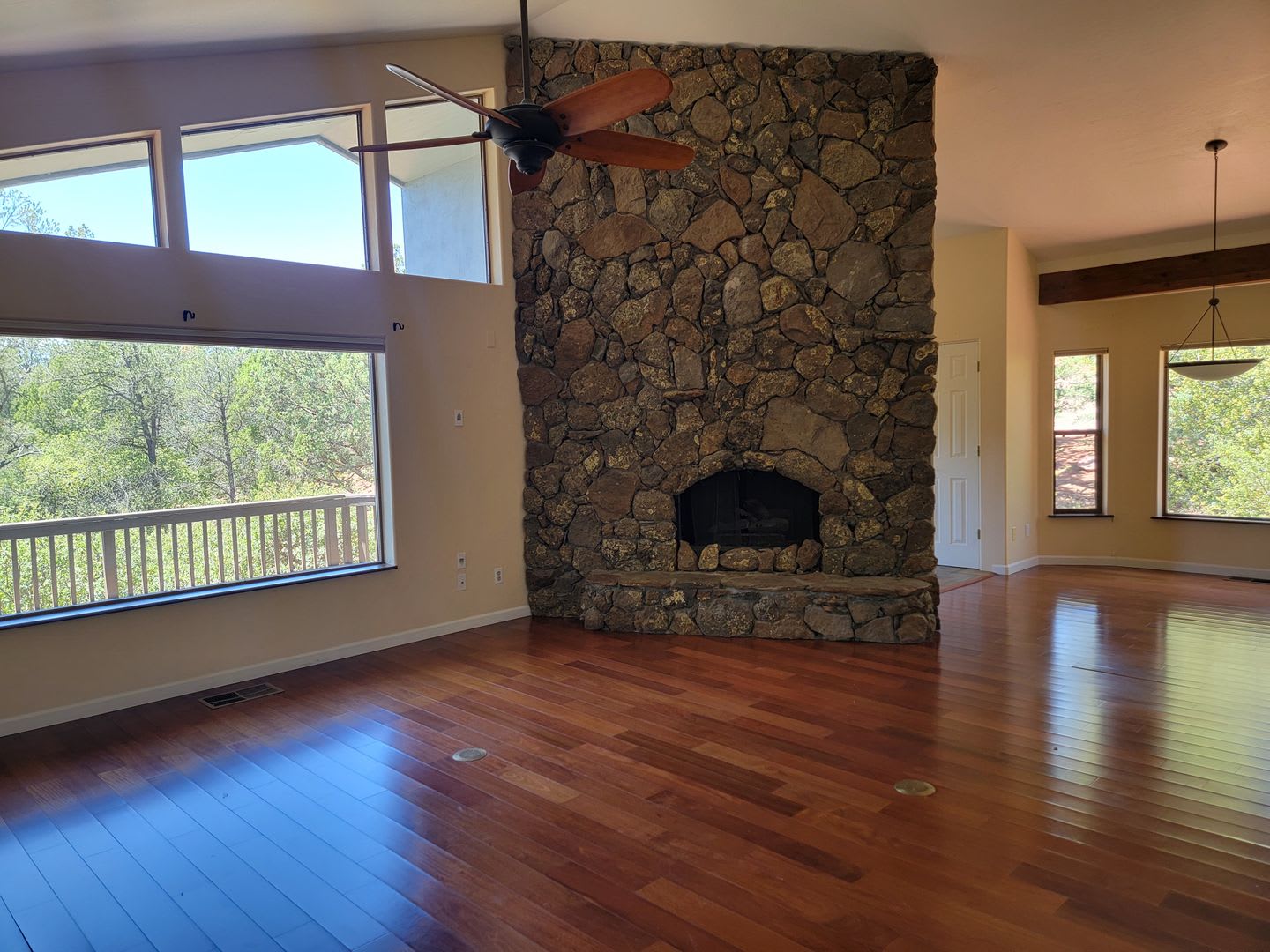 Unfurnished 1 Year Long Term Rental – photo 5