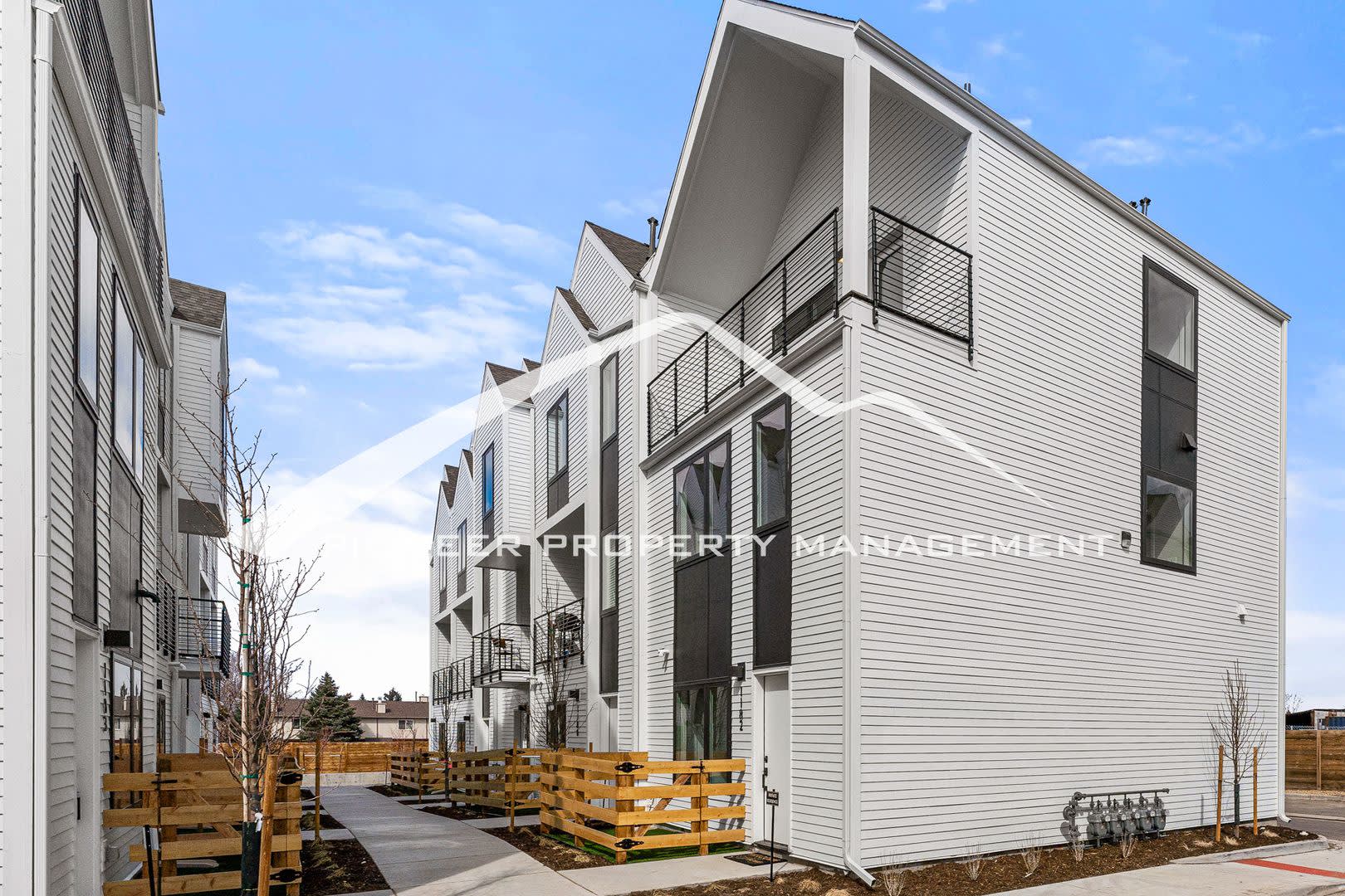 Beautiful Townhome in New Development with 2 Car Garage – photo 1