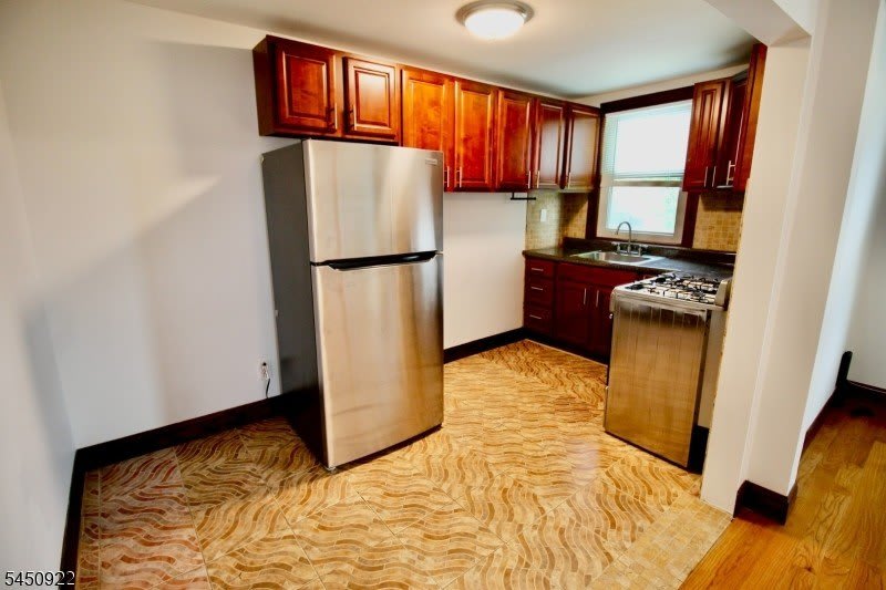 238 Claremont Ave – photo 4