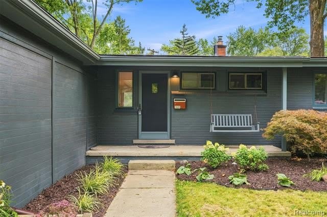 1011 Brooklawn Drive – photo 3