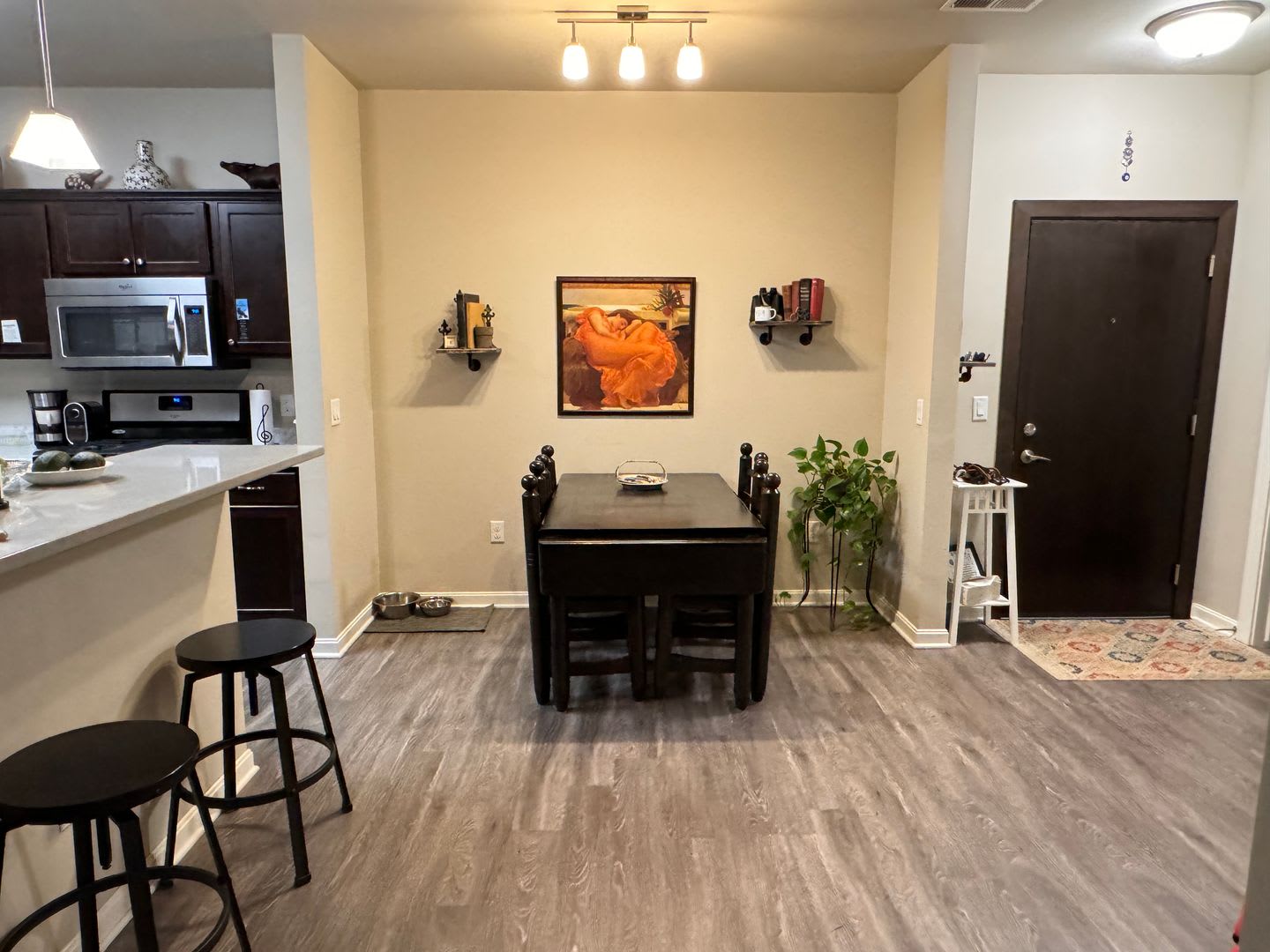 Charming West Side Gem – photo 4