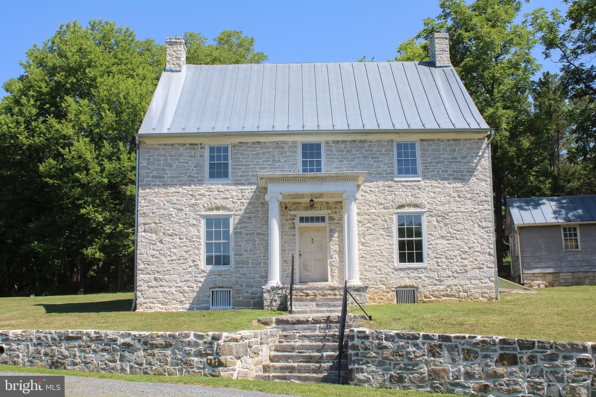 242 FORT BOWMAN Road – photo 1