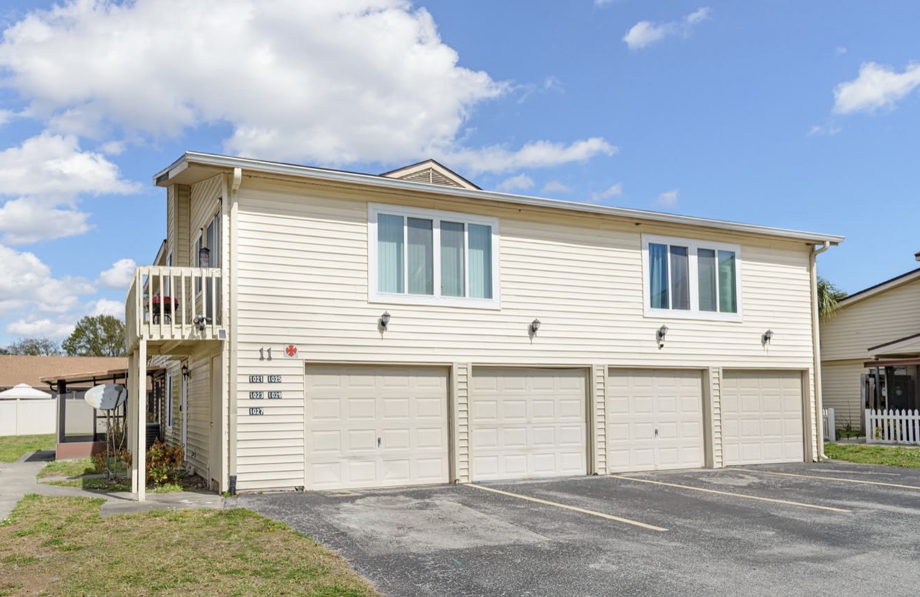 1023 Spring Meadow Drive – photo 2