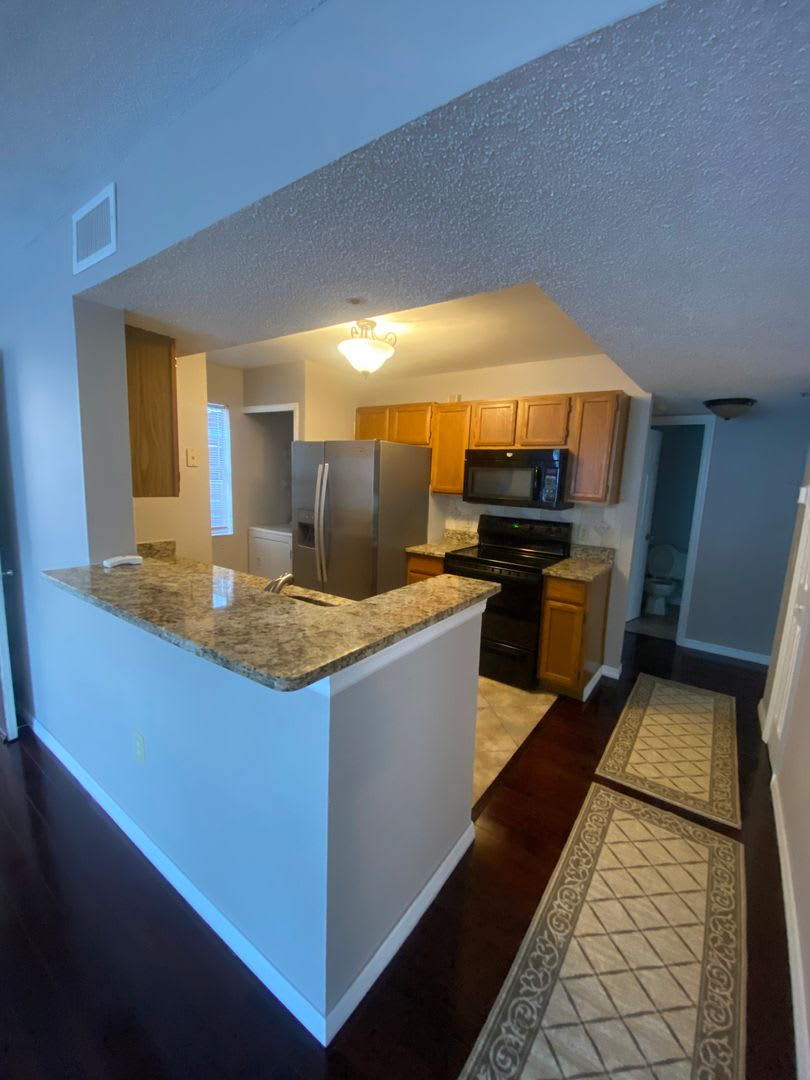 Gorgeous 3 bedroom 2 bath Will Not Last ( FIRST FLOOR ) – photo 4