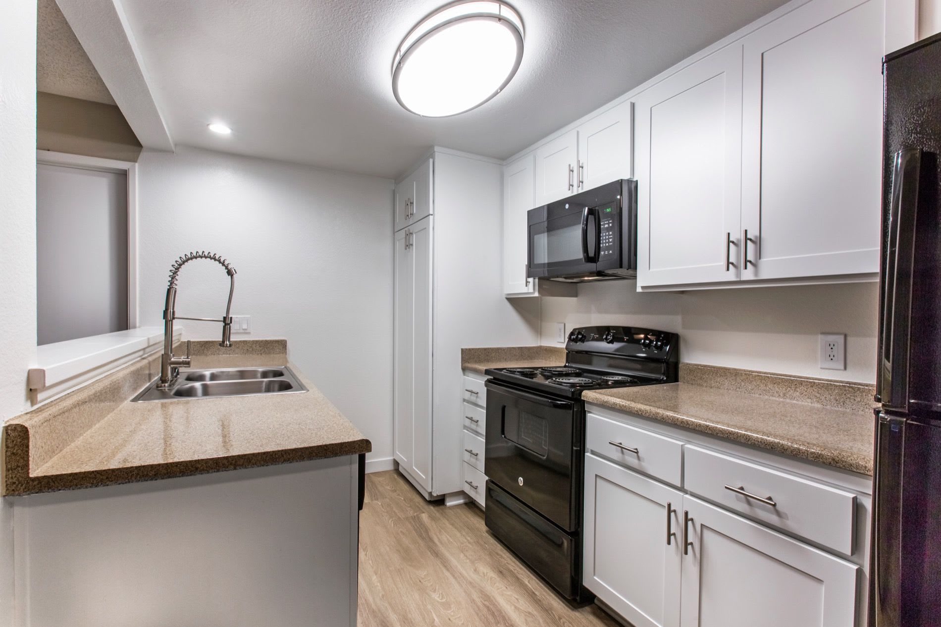 Pacific Pointe – photo 5