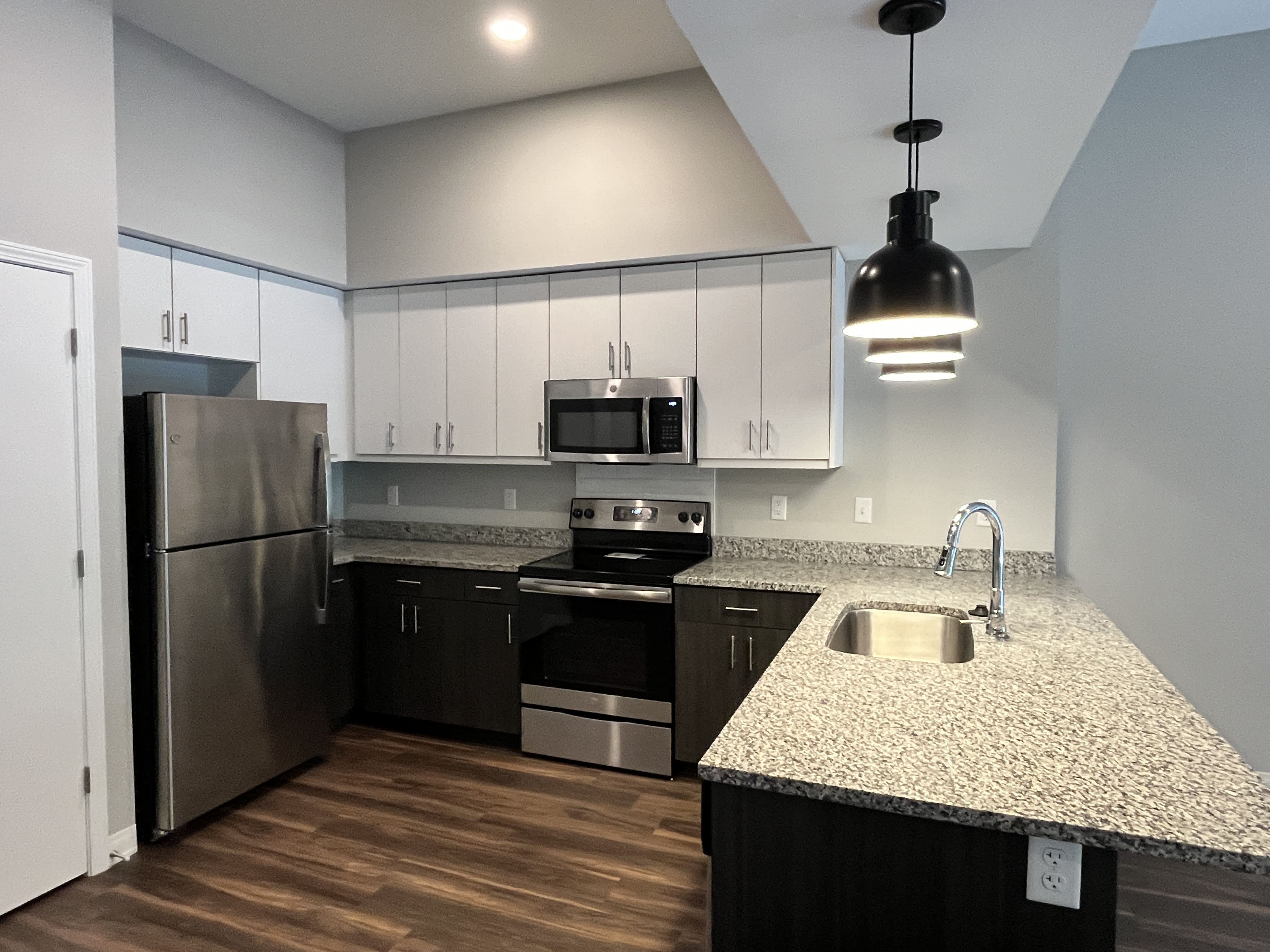 Blvd 64 Apartments – photo 1