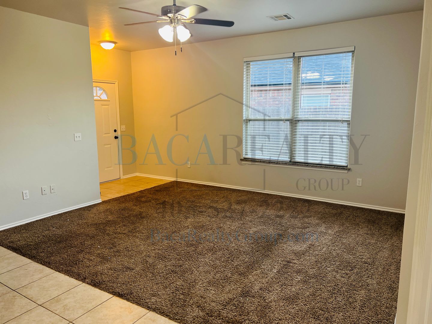 3Br 2Ba Duplex With 2 Car Garage – photo 5