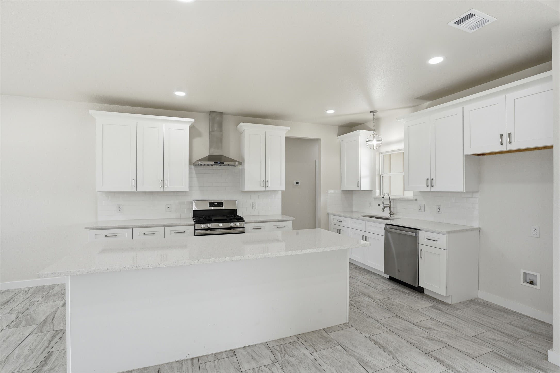 532 Highview Court – photo 4