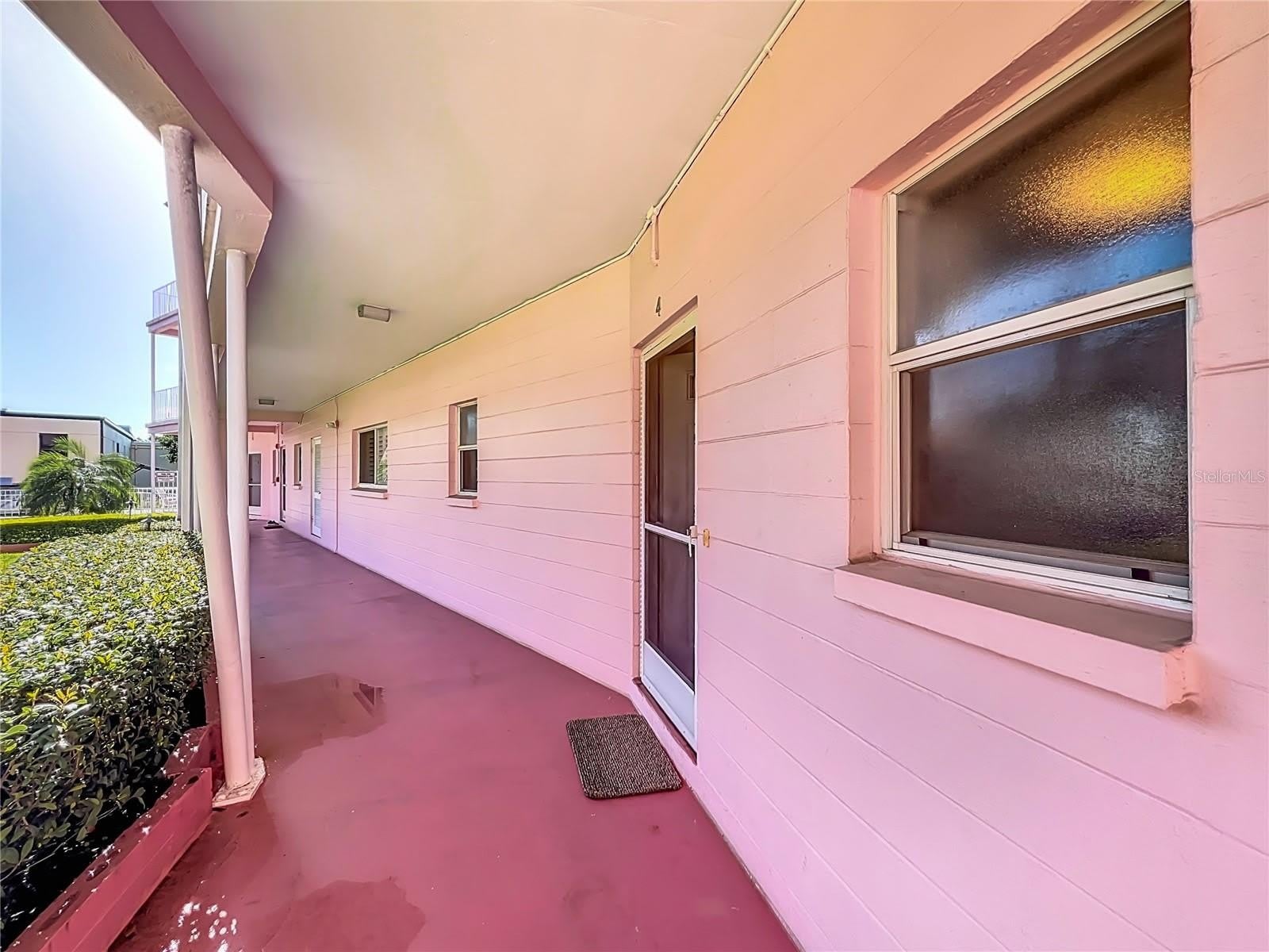 640 N PARK Avenue – photo 3