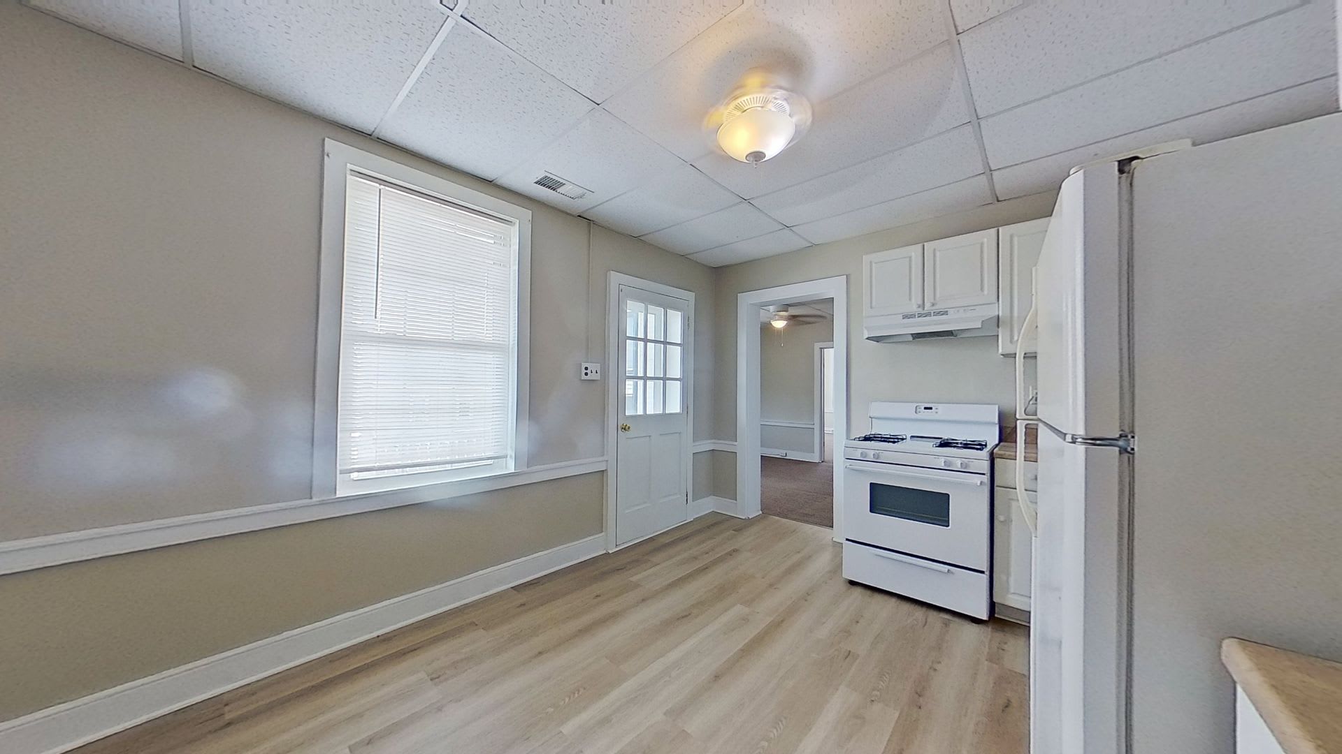 Spacious One Bedroom Apartment – photo 2