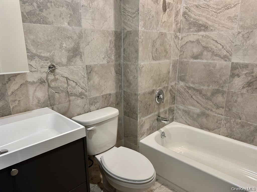 362 W MERRICK Road – photo 5