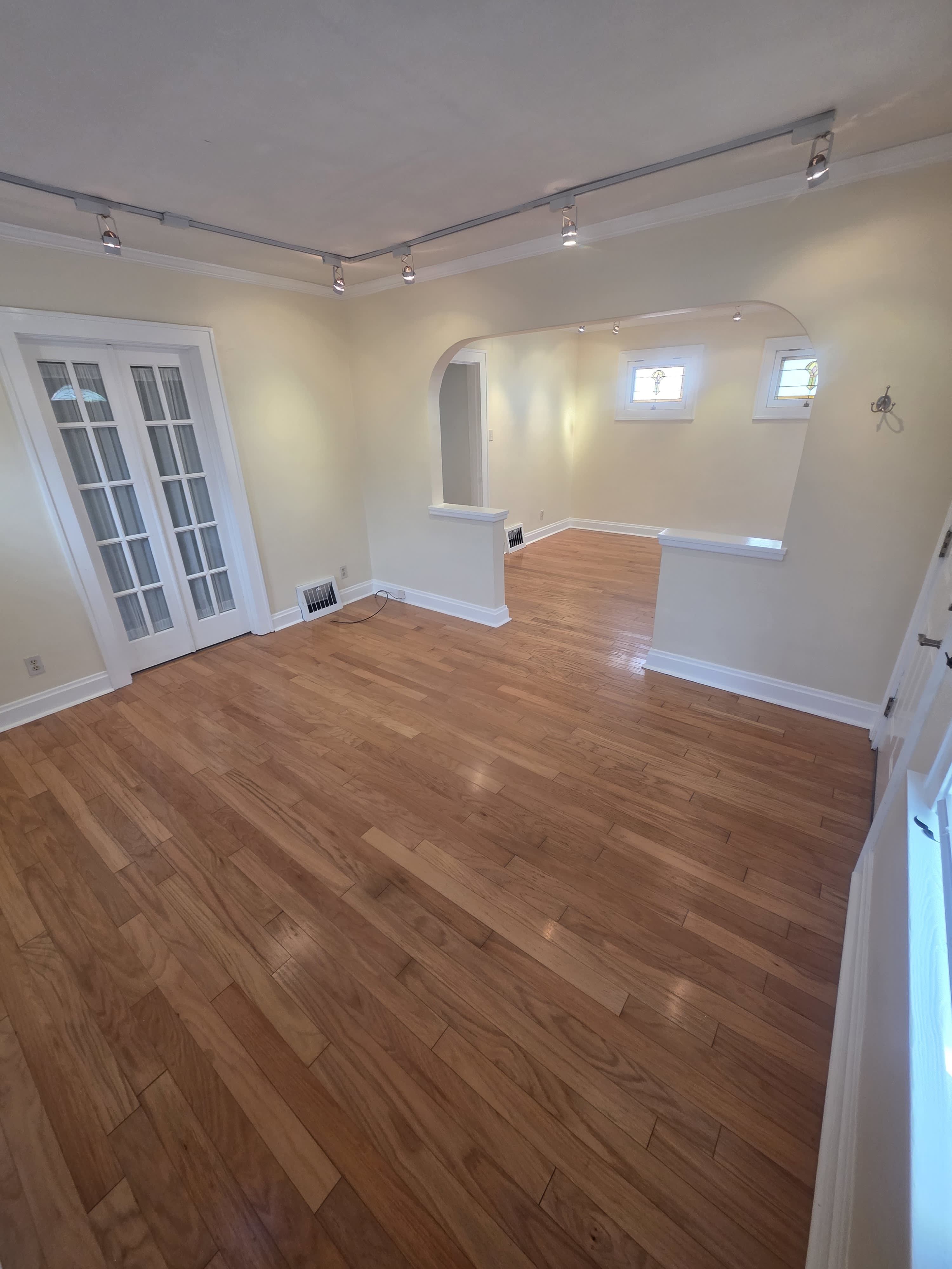 6731 Lansdowne Avenue – photo 2
