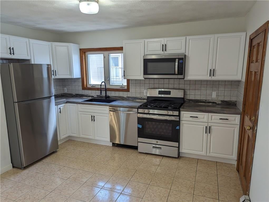 61 Utton Avenue – photo 3