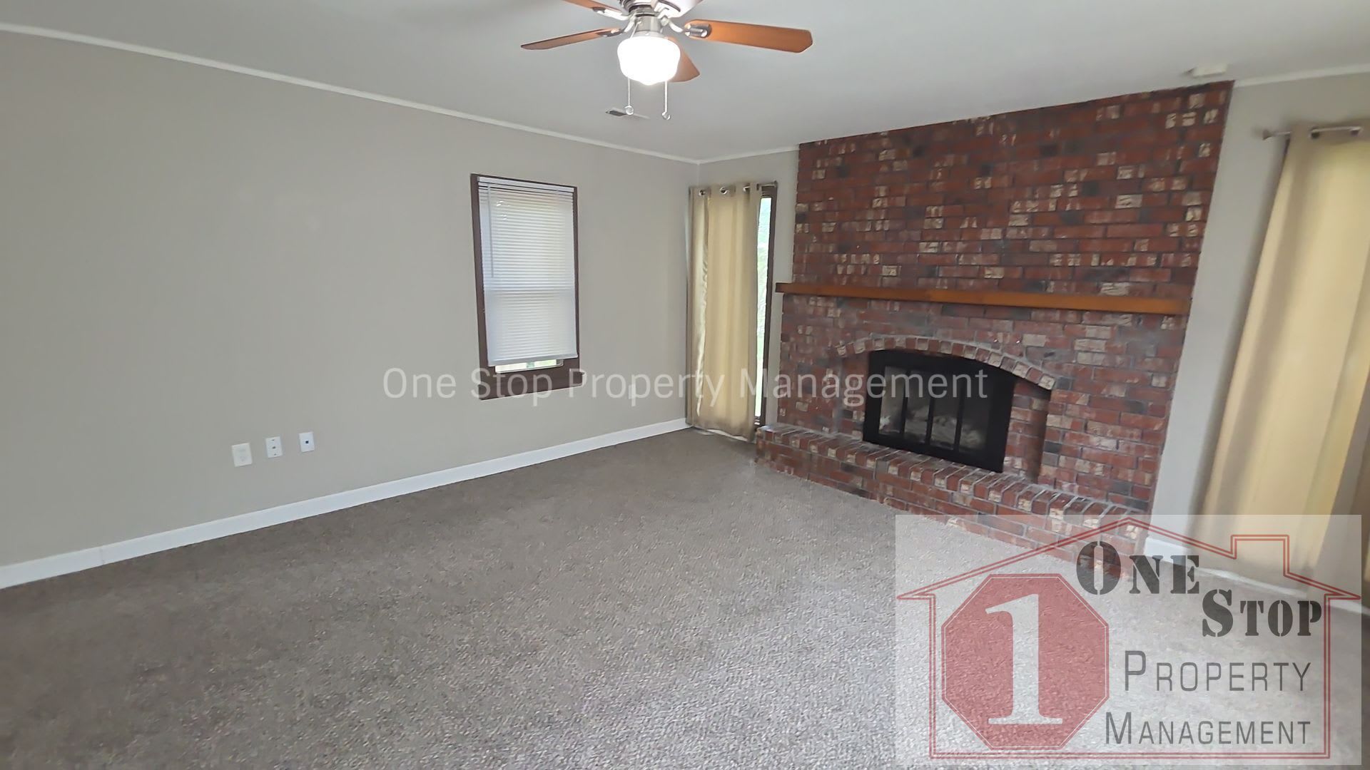 3 Bedroom, 2 Bathroom with 1 Car Garage in Gladstone, Missouri – photo 5