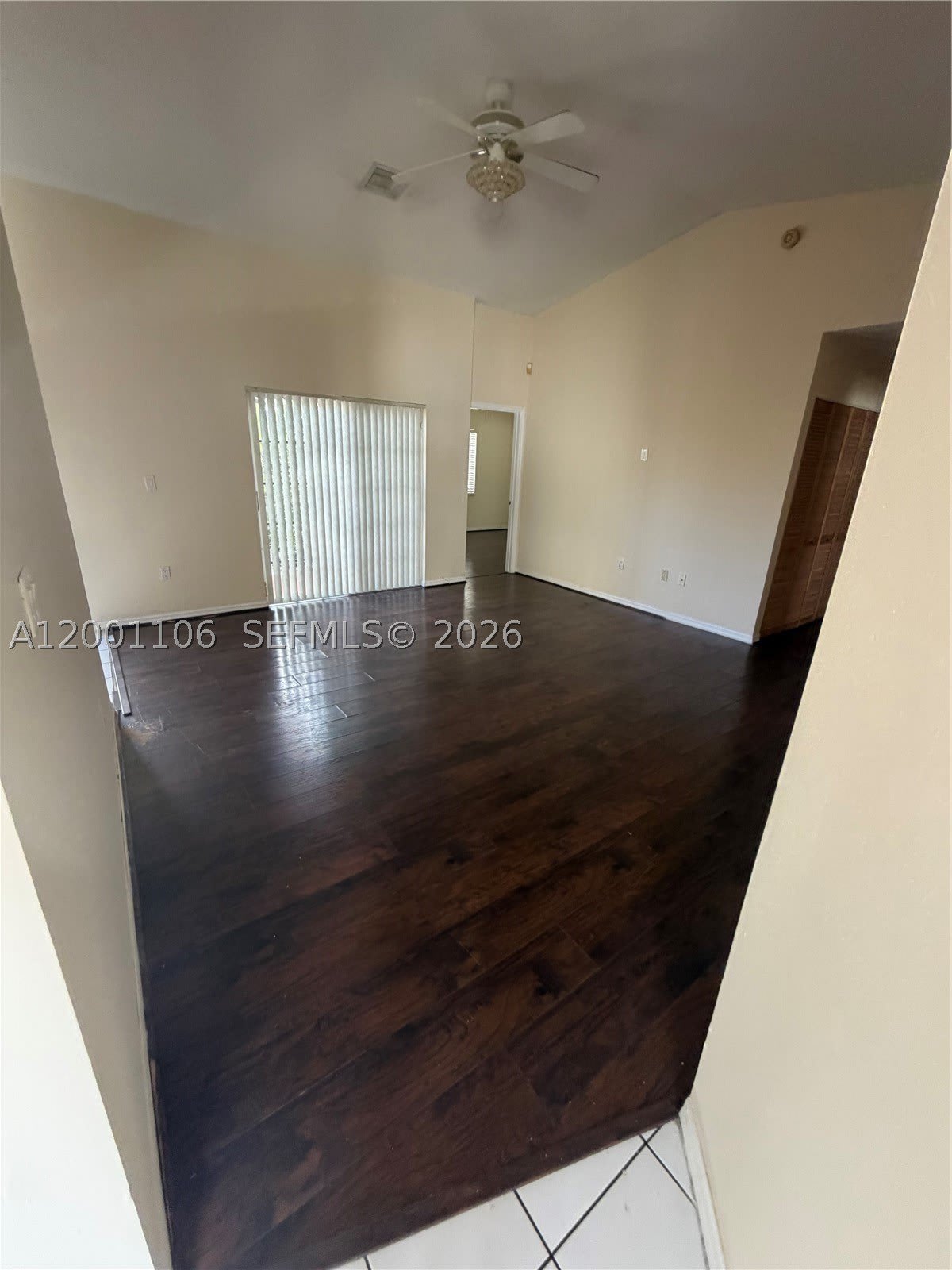 960 NE 214th Ln – photo 3