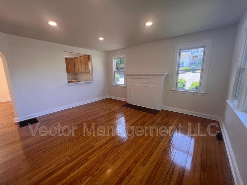 2628 State Street – photo 3
