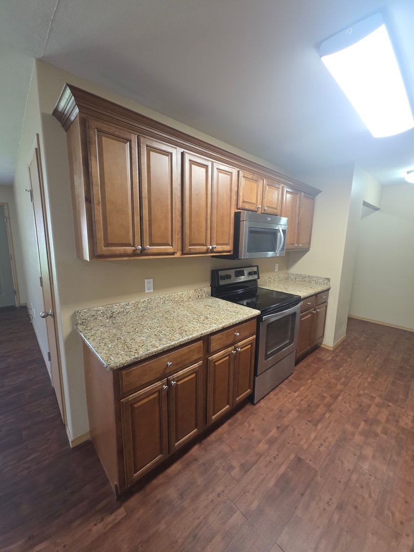 824 W 13Th St – photo 5