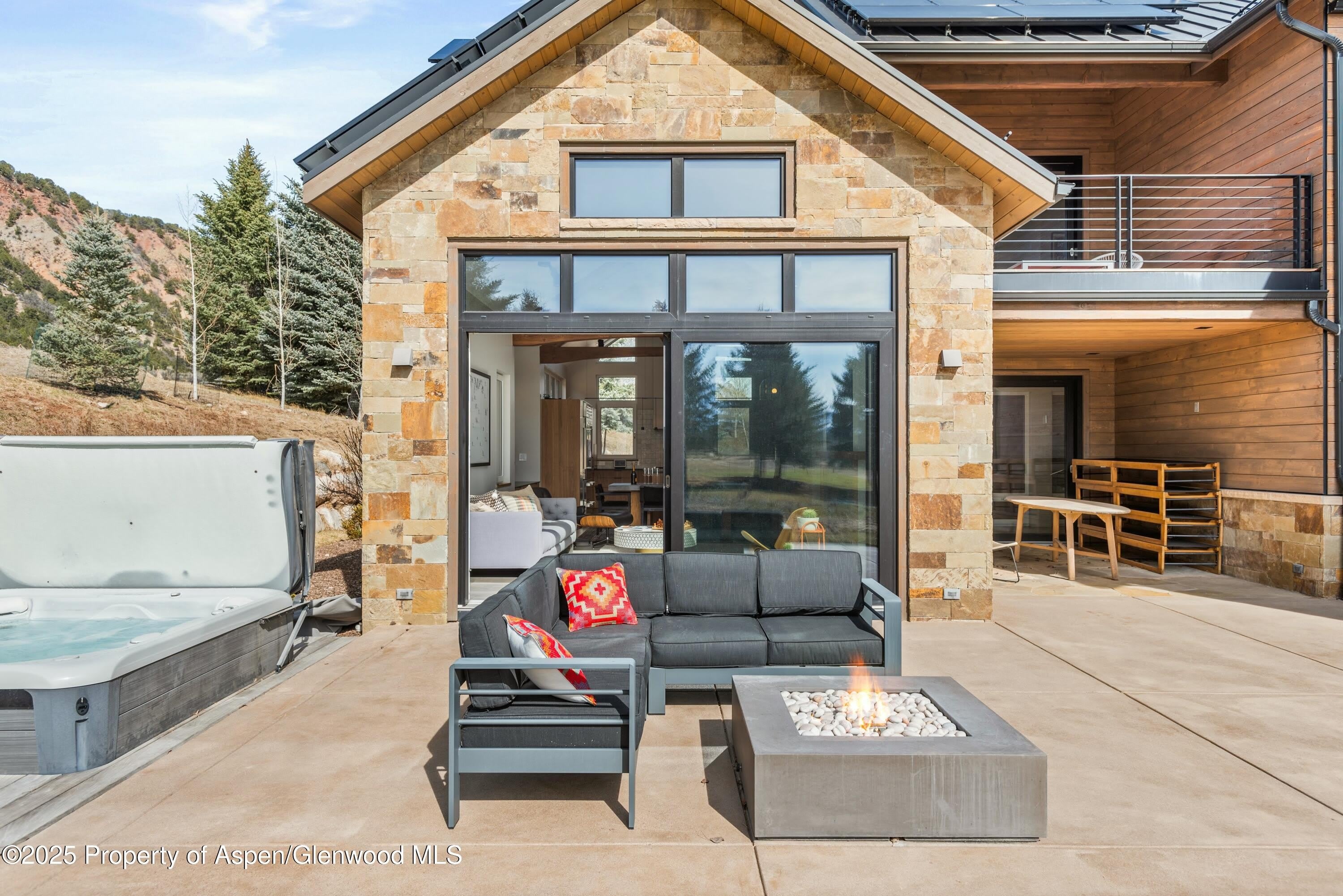 649 Saddleback Road – photo 5