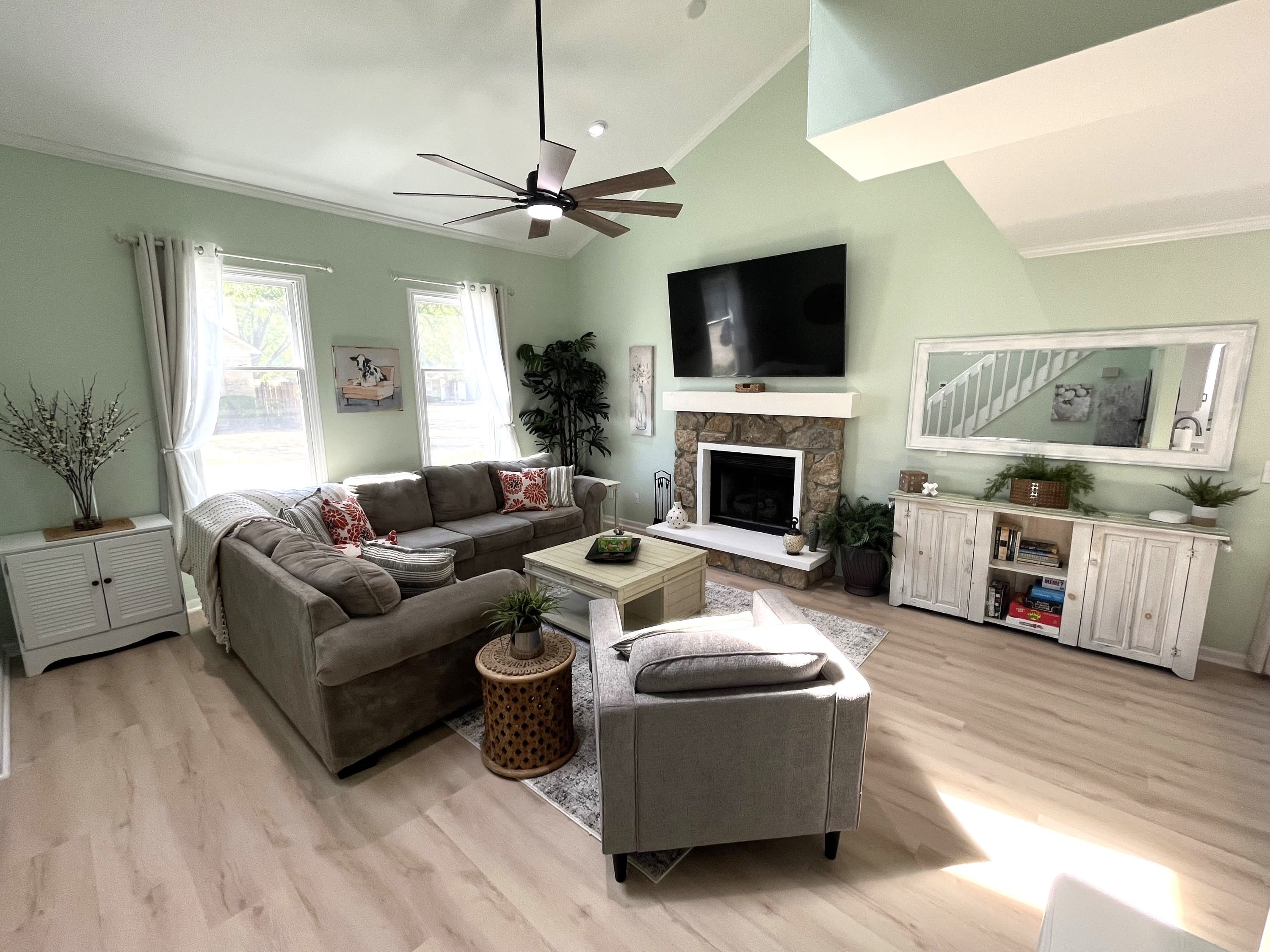 6220 Crofton Drive – photo 2