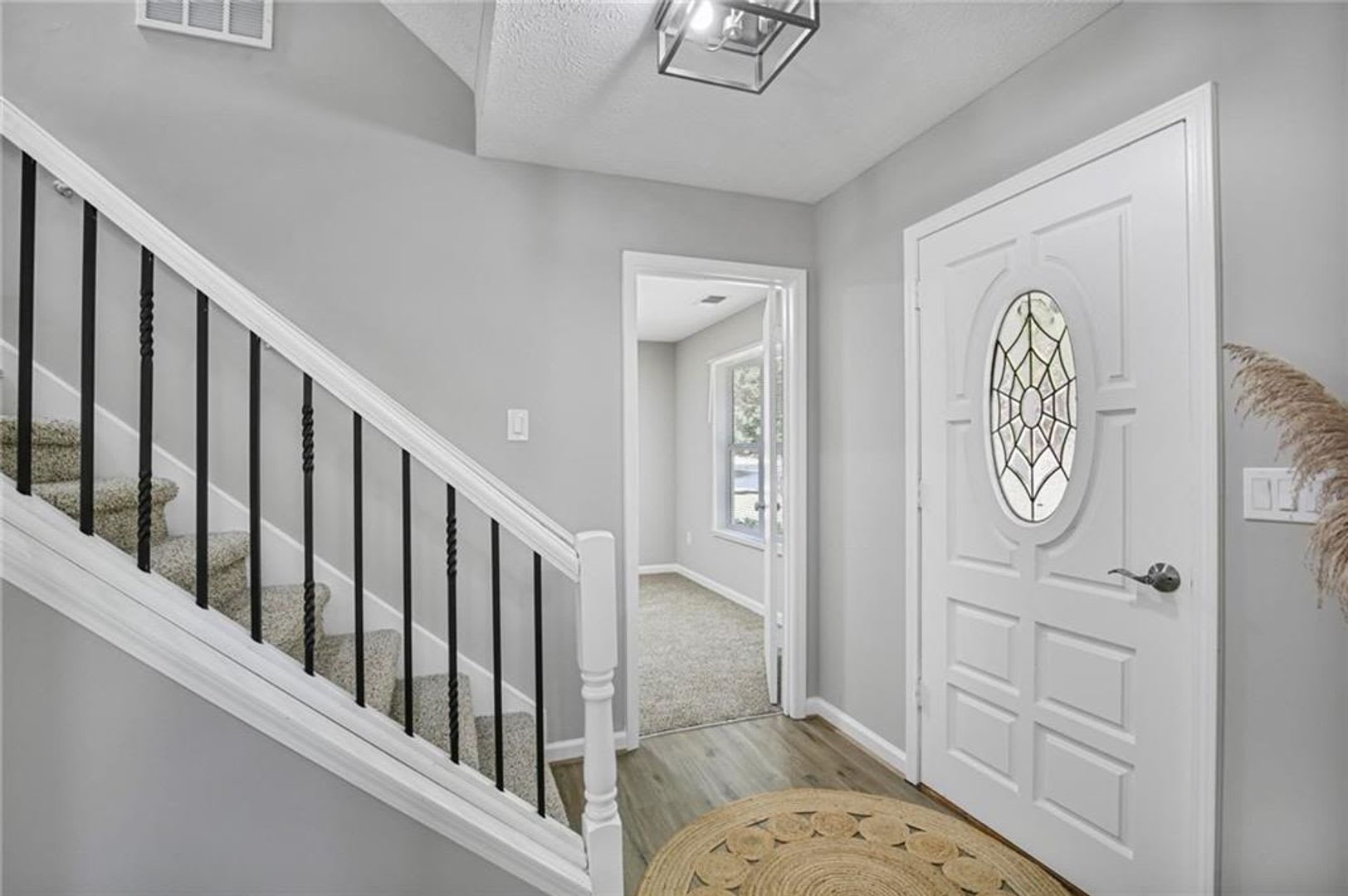 Beautifully Remodeled Home on Large Corner Lot – photo 5