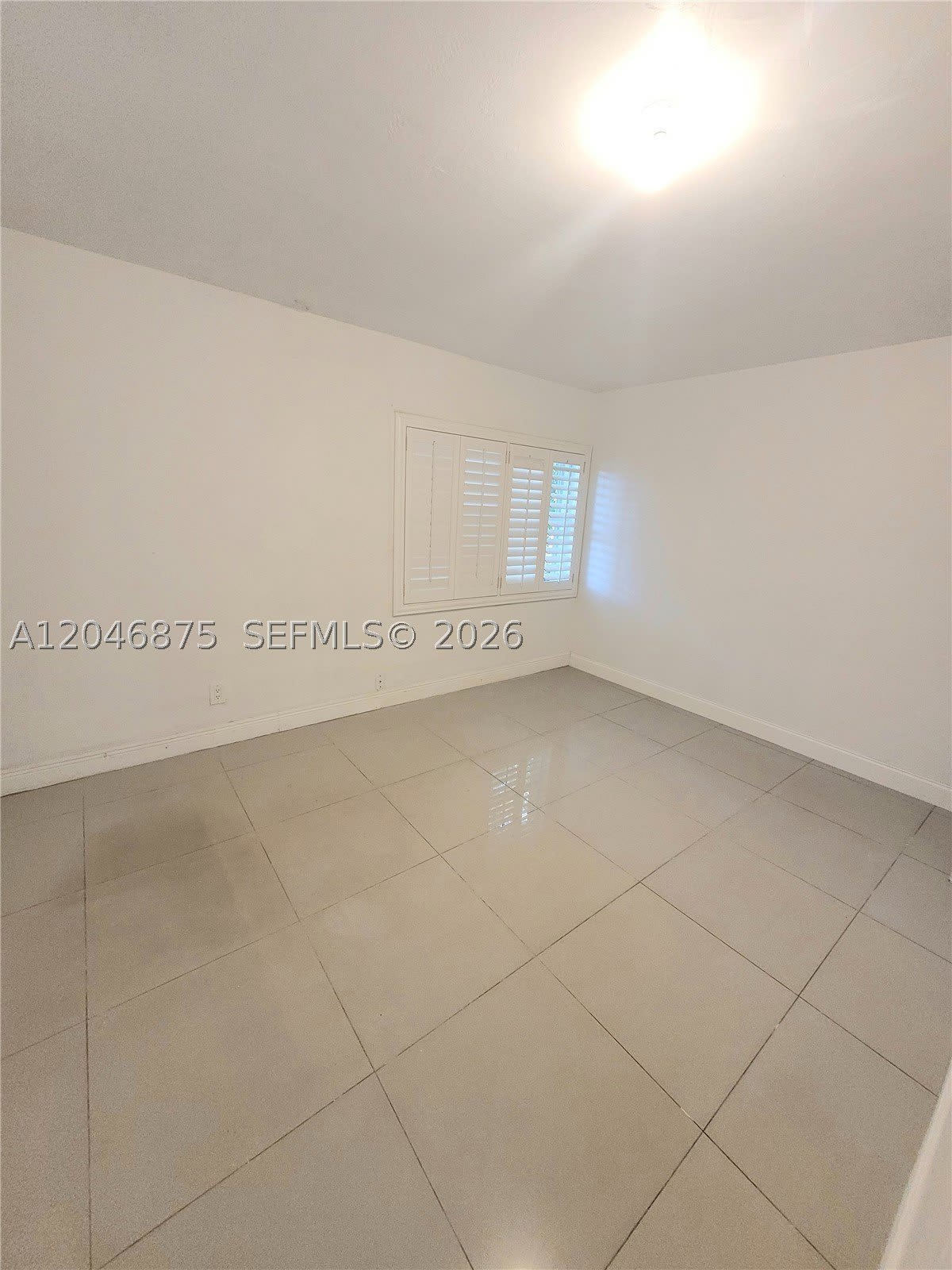 1132 Moffett St – photo 4