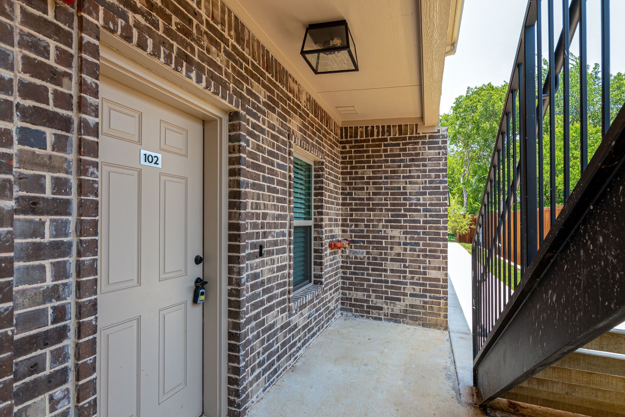 115 W Jones – photo 2