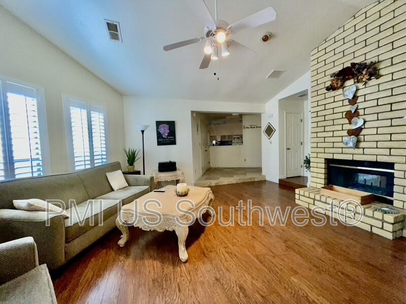 3375 Sharon Ln – photo 4