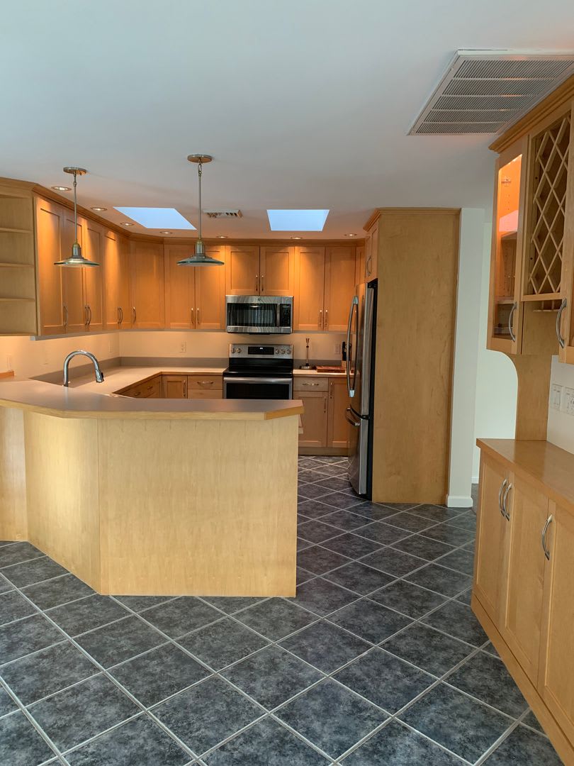 Unique One Level Living In Desirable Londonderry Neighborhood 3 Bed 2 Bath – photo 3