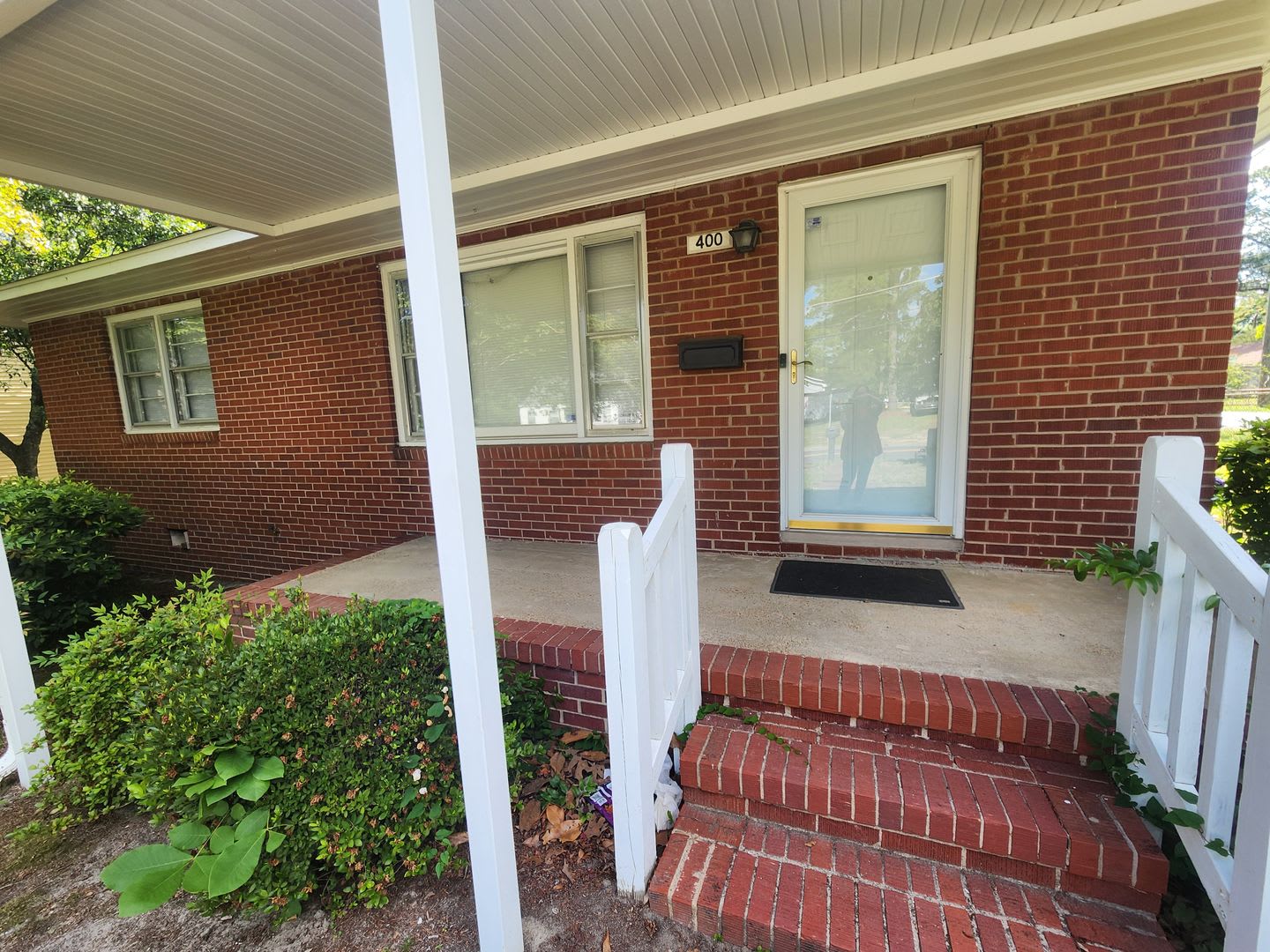 400 ROXIE AVE – photo 2