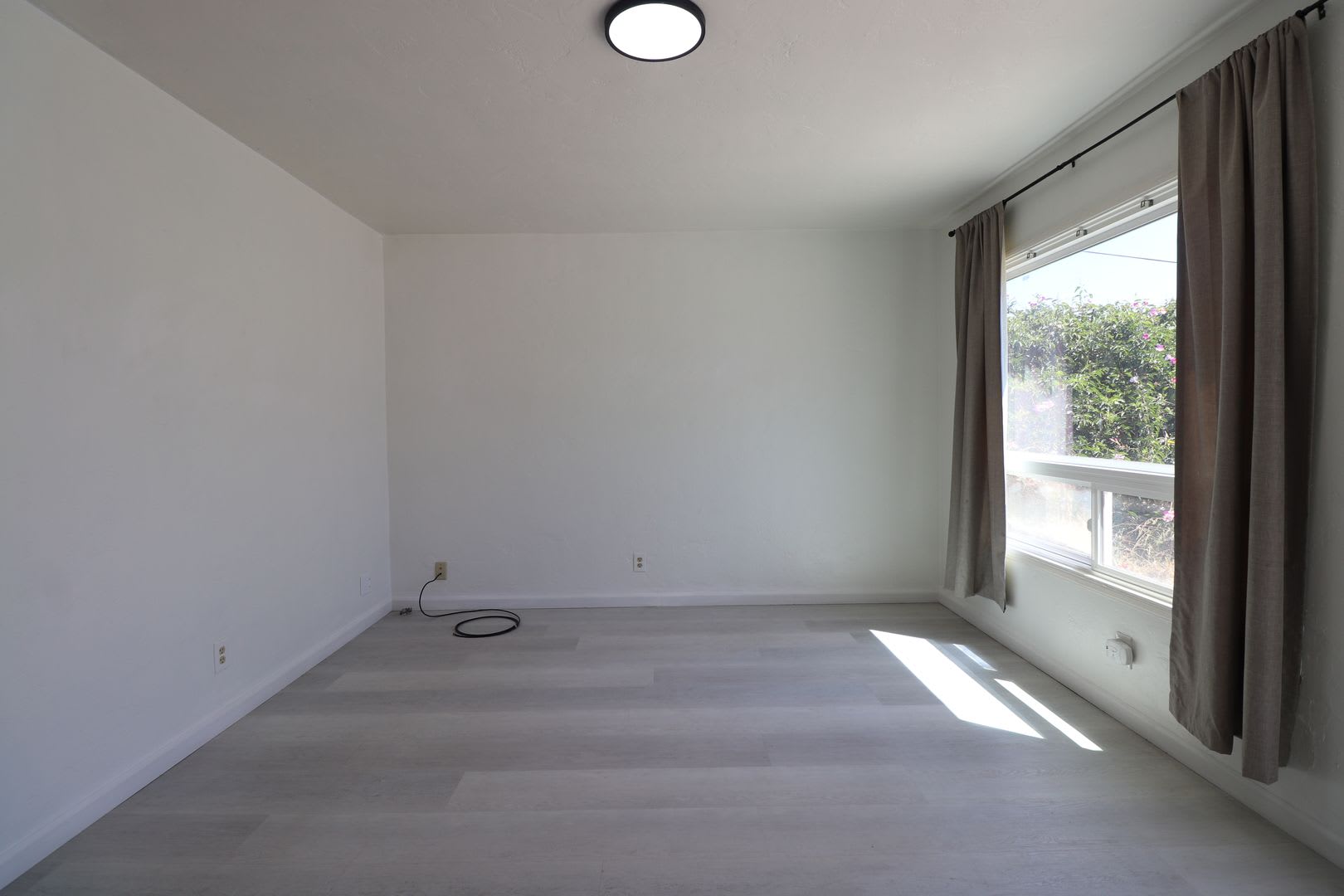 Charming Arroyo Grande 1BD with Private Laundry Area – photo 4