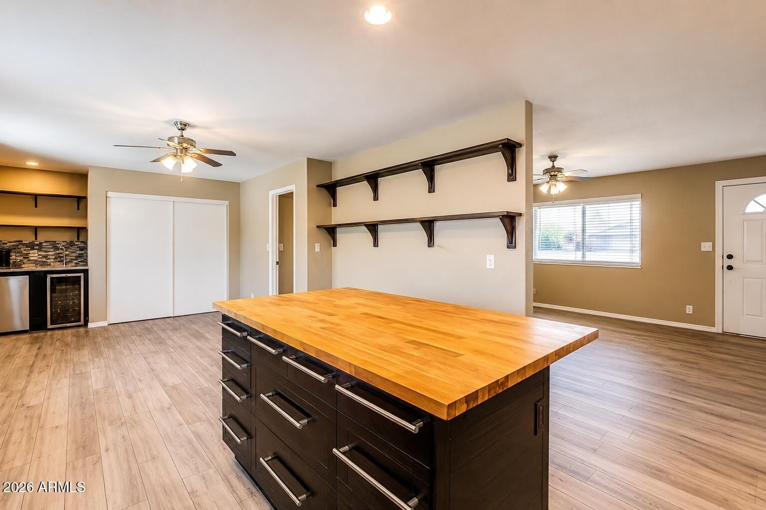 1015 E MARIGOLD Lane – photo 4