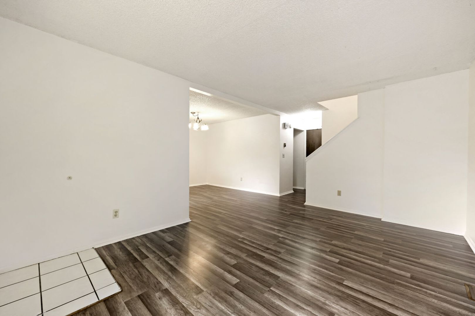 Refreshed 3BD/3BA Townhouse in Thornton – photo 3