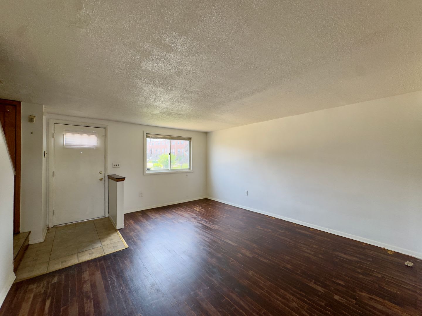 Charming 3 Bedroom/ 1.5 Bathroom Townhome in Frankford, MD! – photo 2
