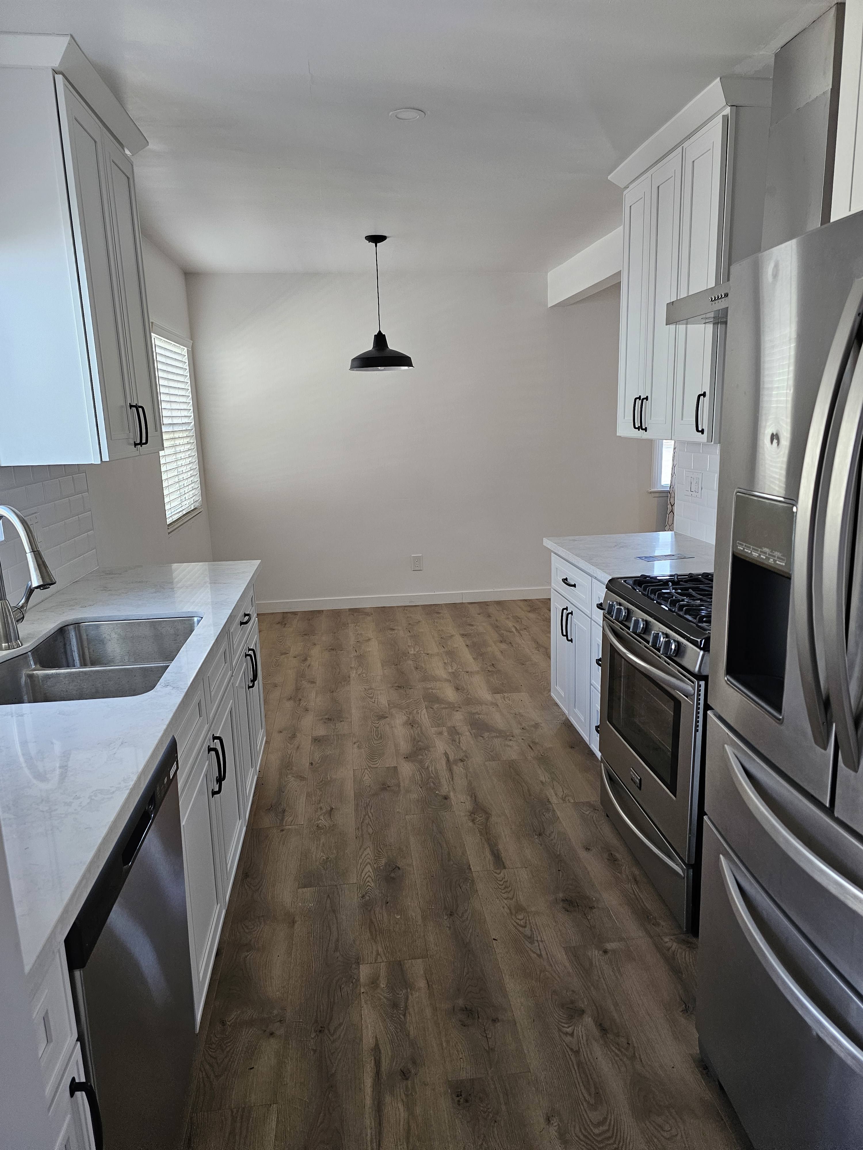 21329 Jaffrey Avenue – photo 4