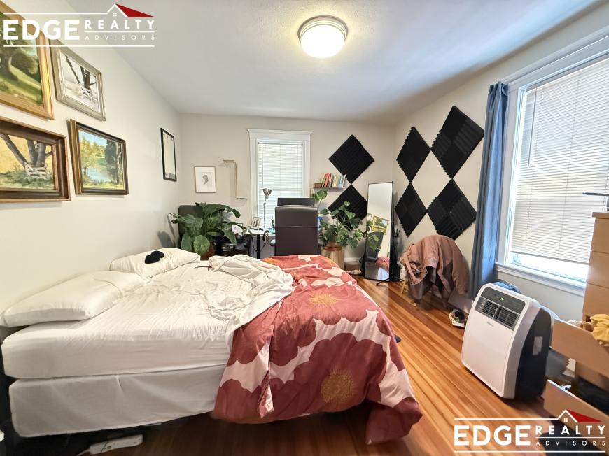 437 Washington St. – photo 3