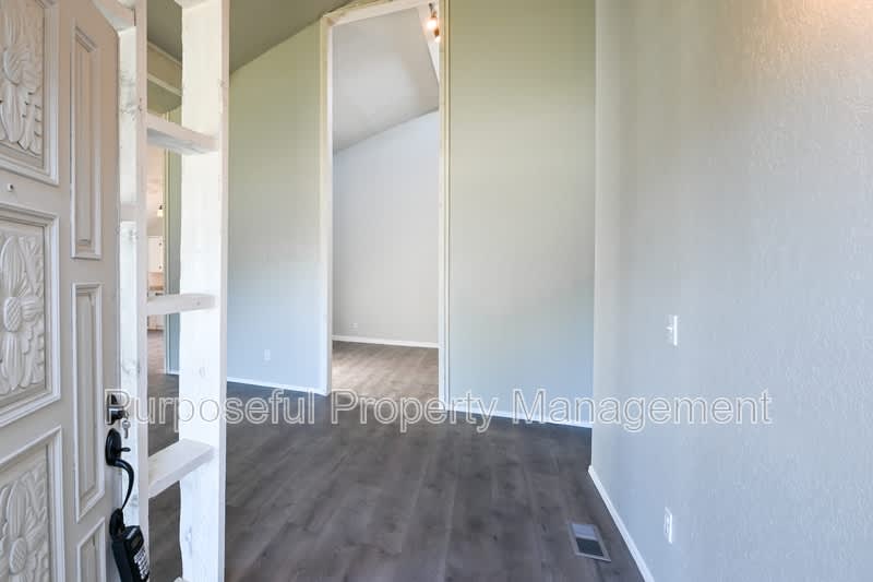 8224 Northwest 87th Street – photo 5