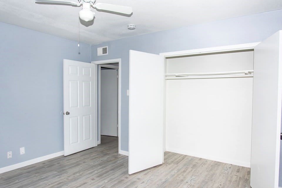 5826 S Alameda Street – photo 3