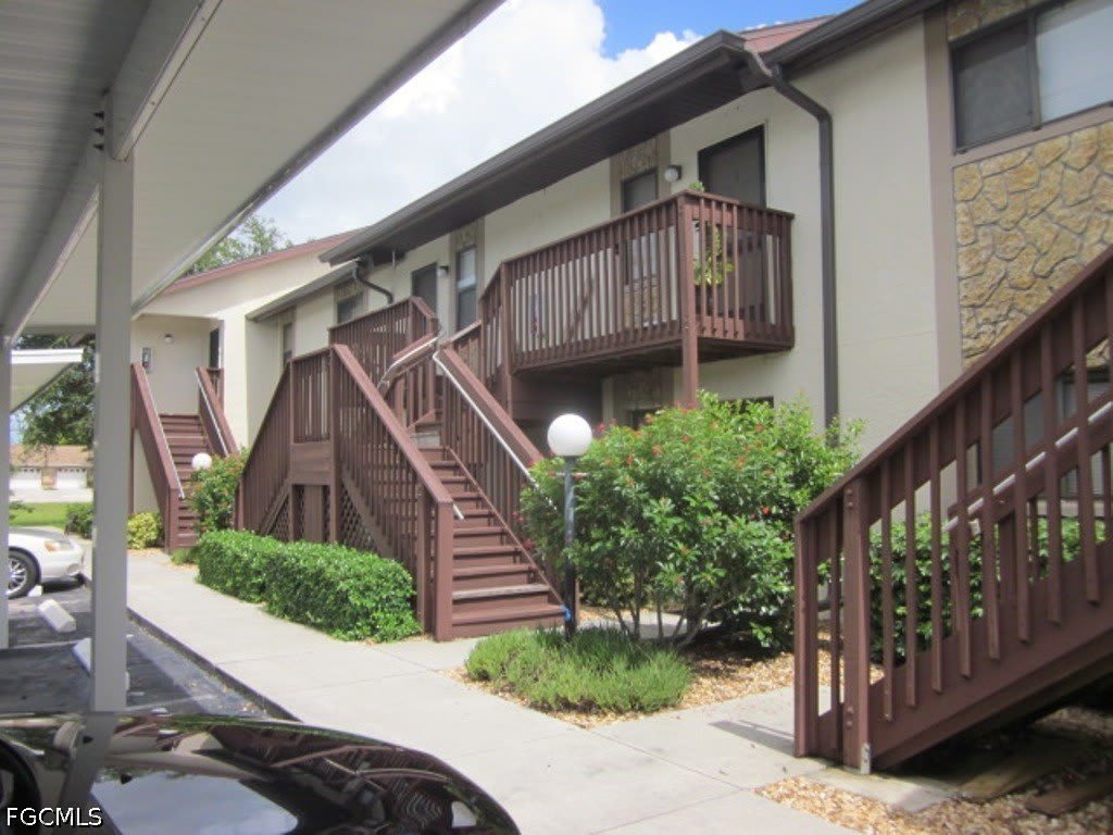 719 SW 47th Terrace – photo 1