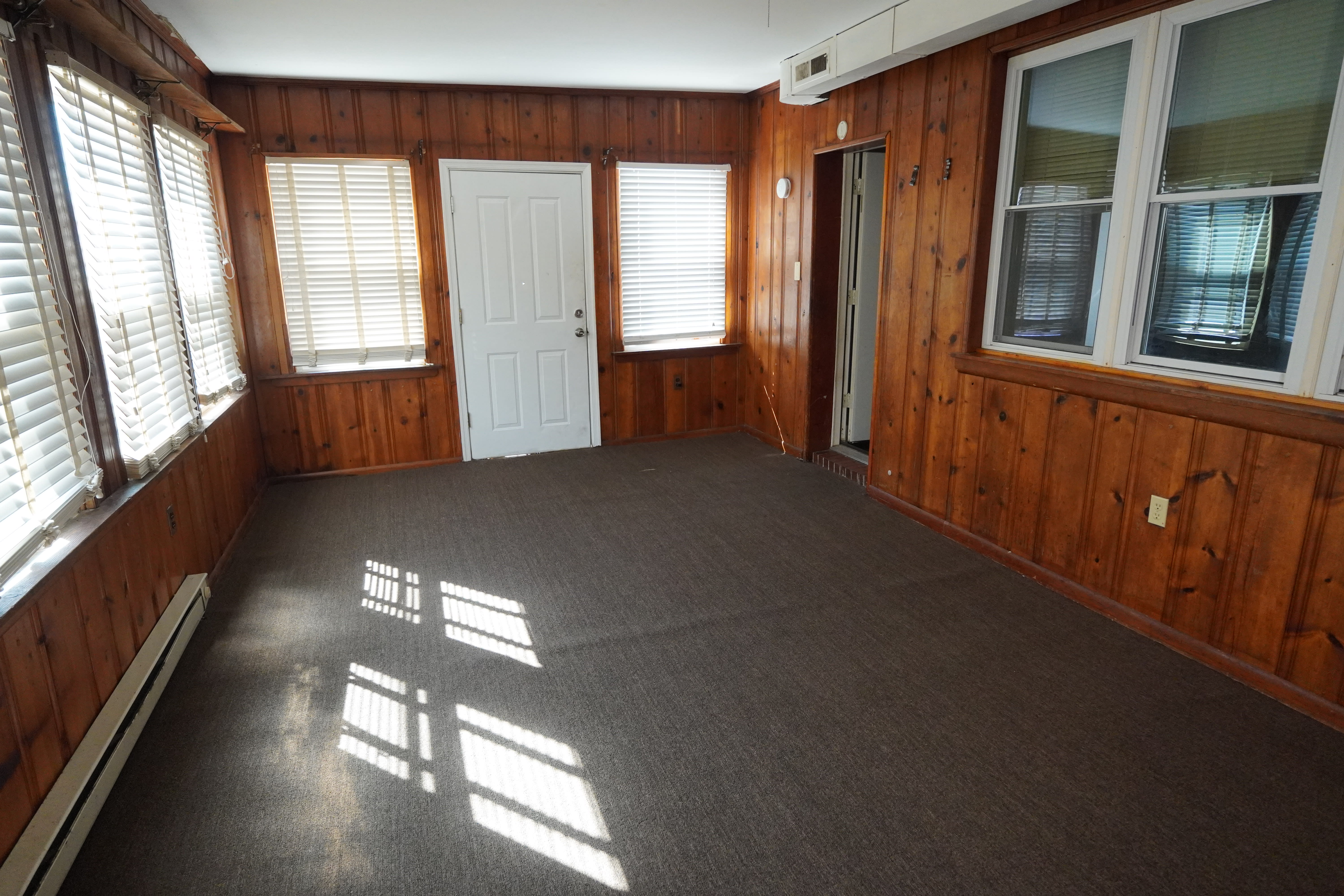 3033 Hamilton Ave – photo 5