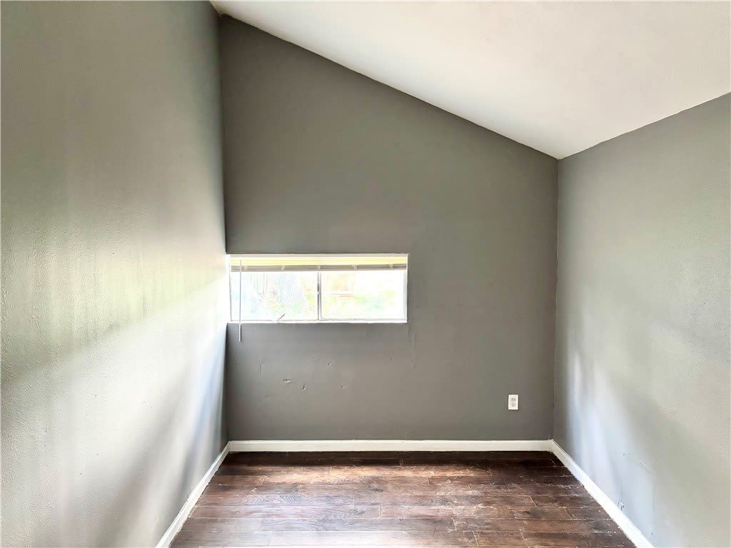 711 Lakeside Drive – photo 5