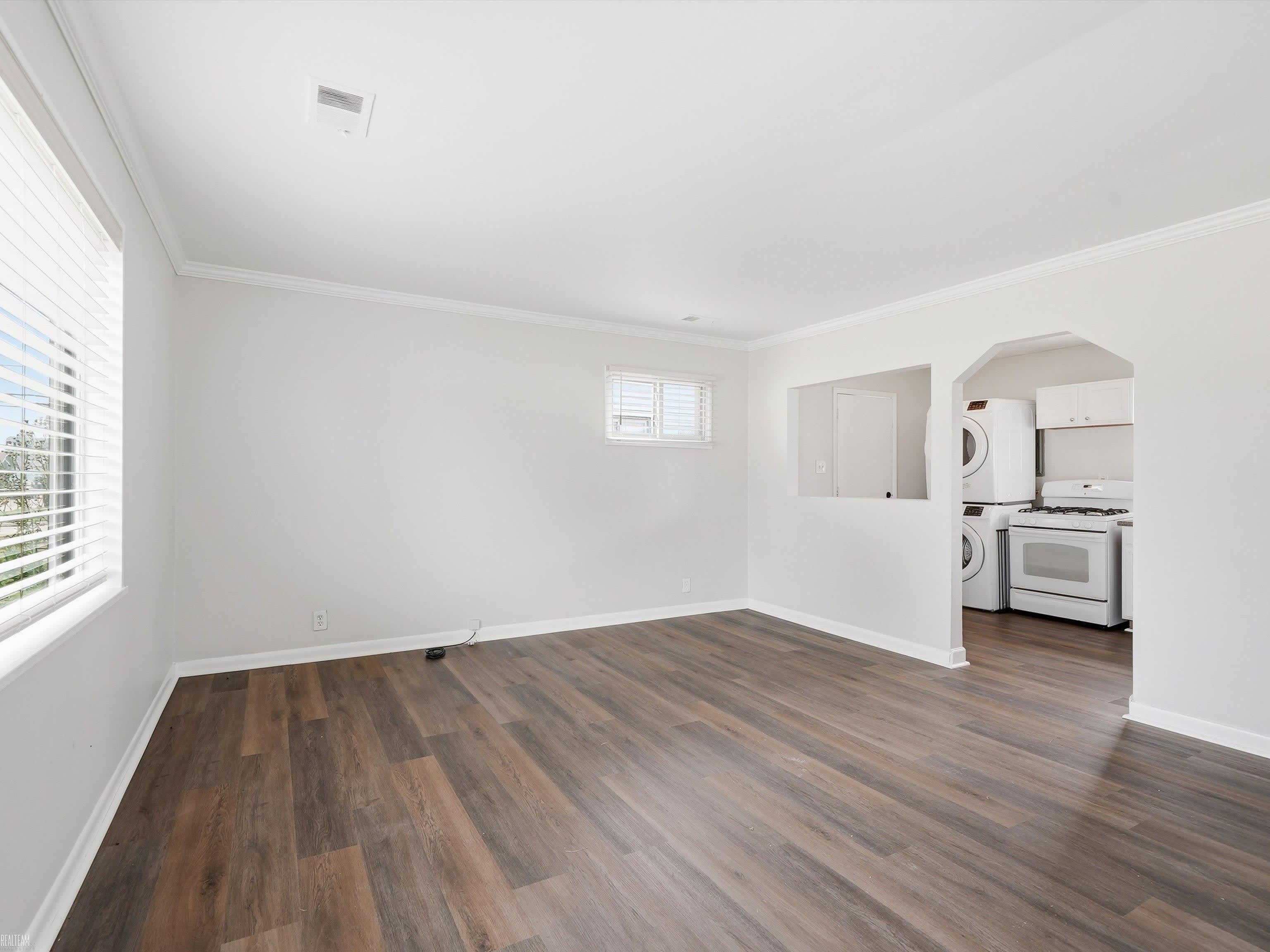 28311 Waverly Street – photo 3