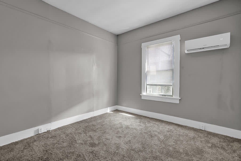 2221 Gurnee Avenue – photo 5