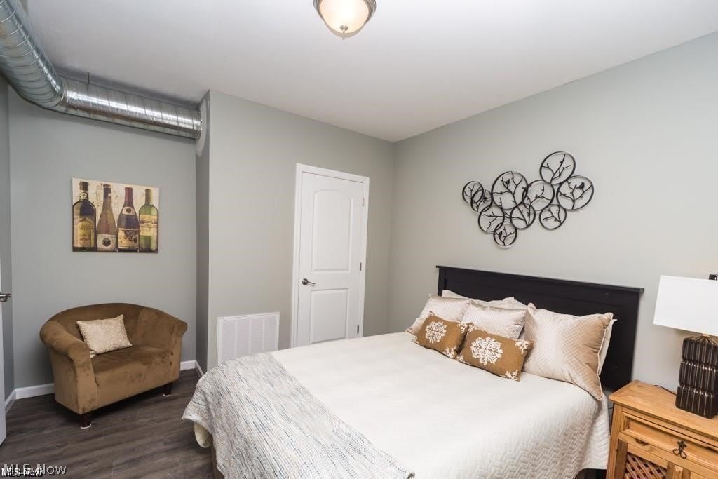 14814 Clifton Boulevard – photo 2