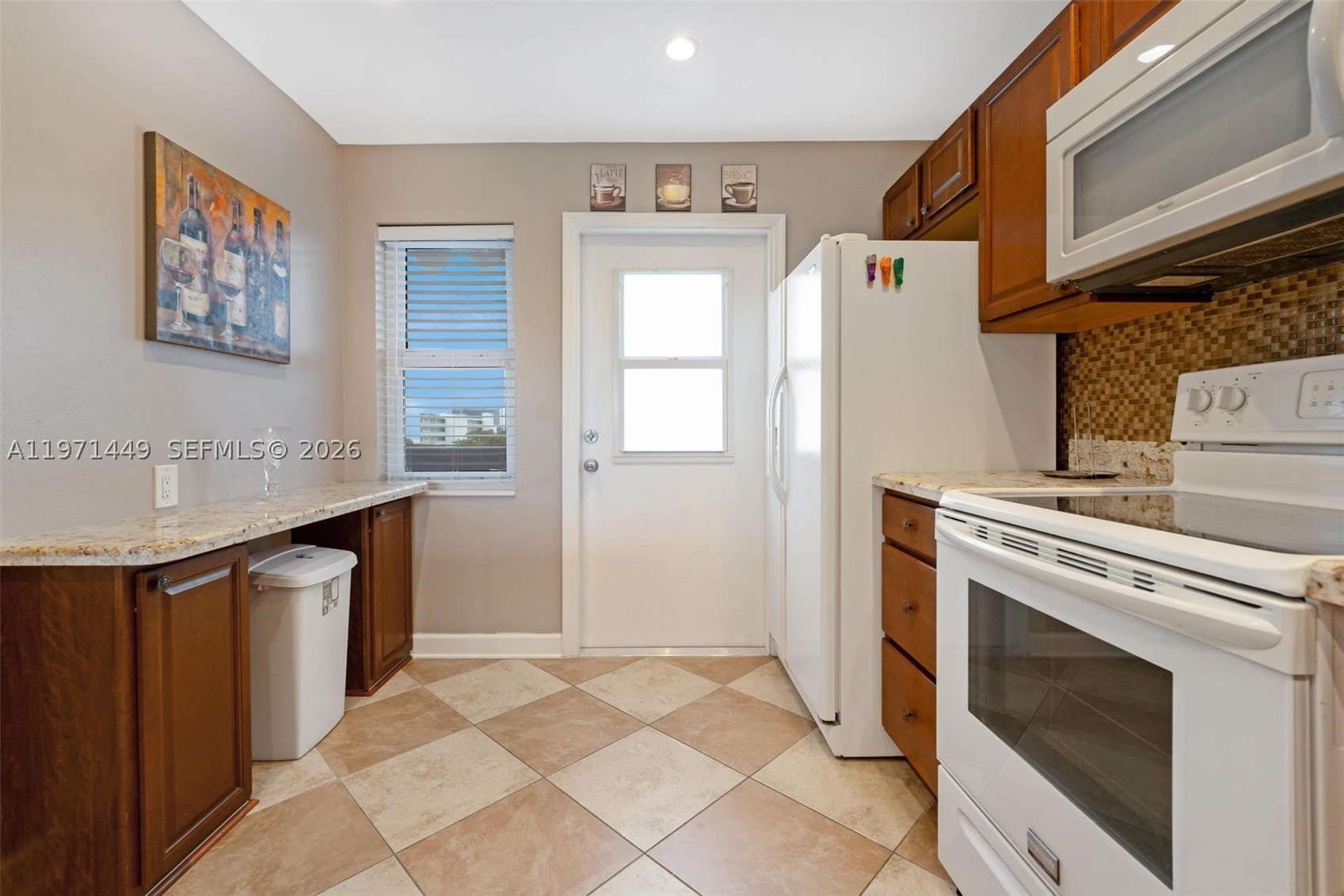 1000 Ne 14Th Ave – photo 3