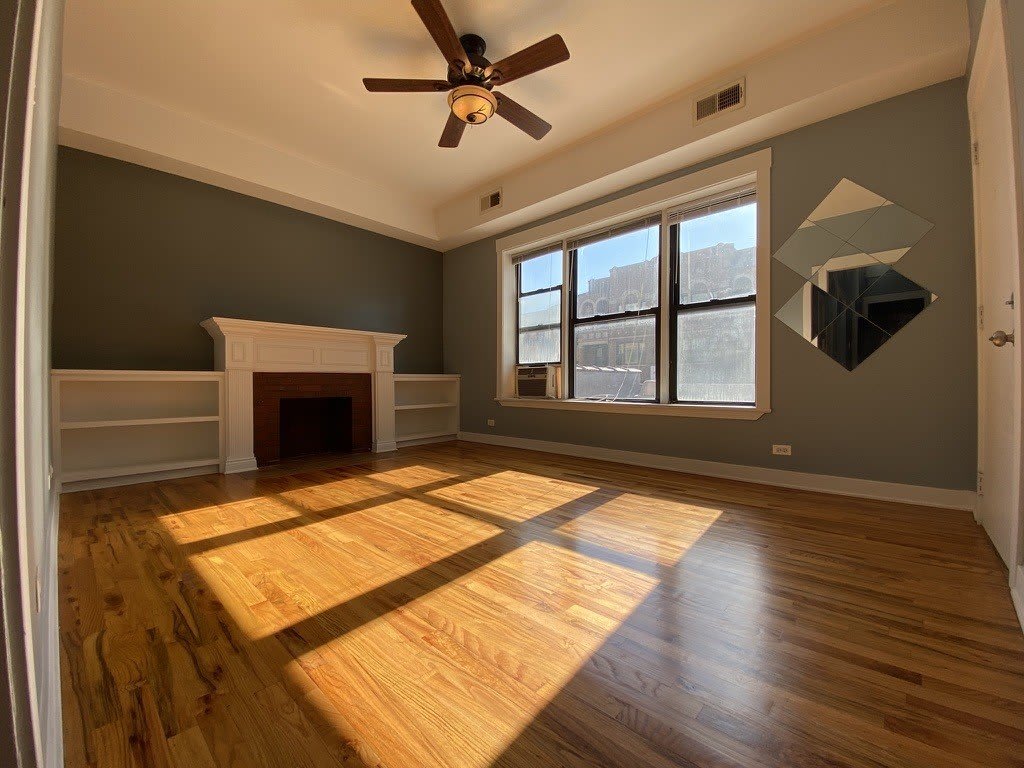 856 W Montrose Avenue – photo 2