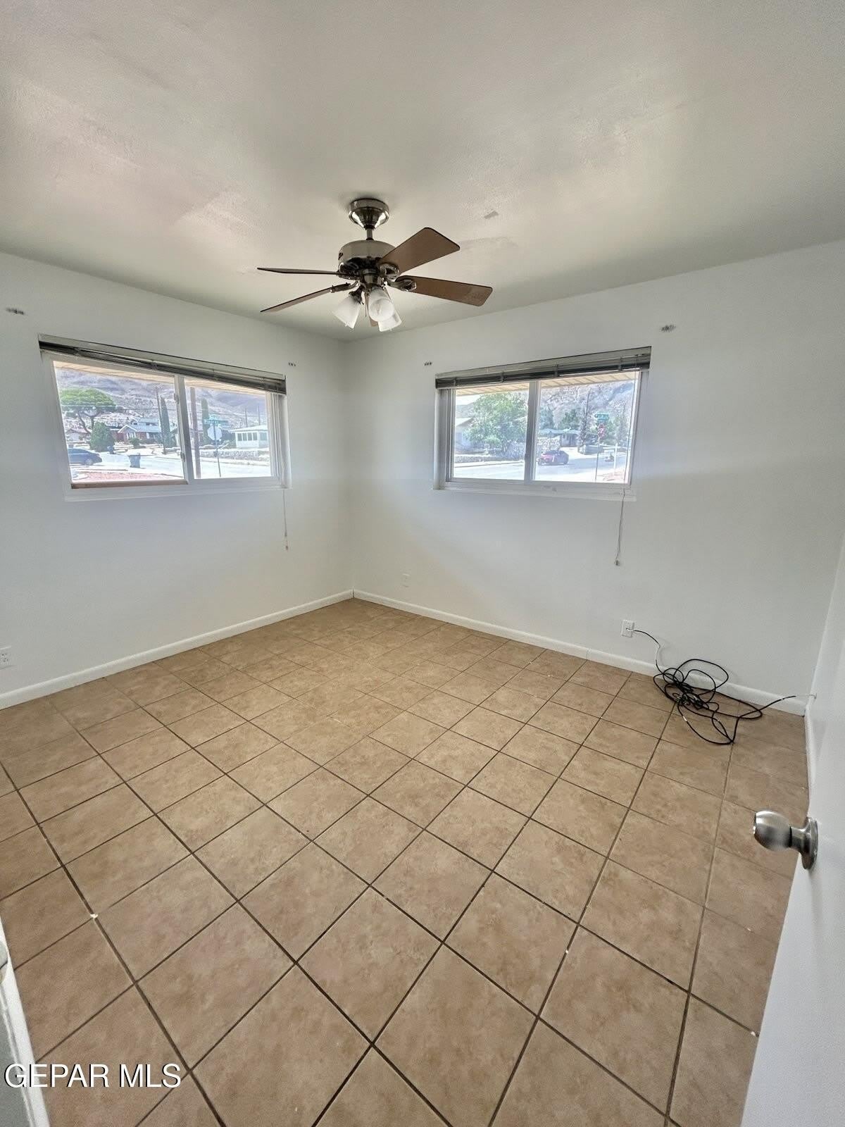 2900 POLK Avenue – photo 4