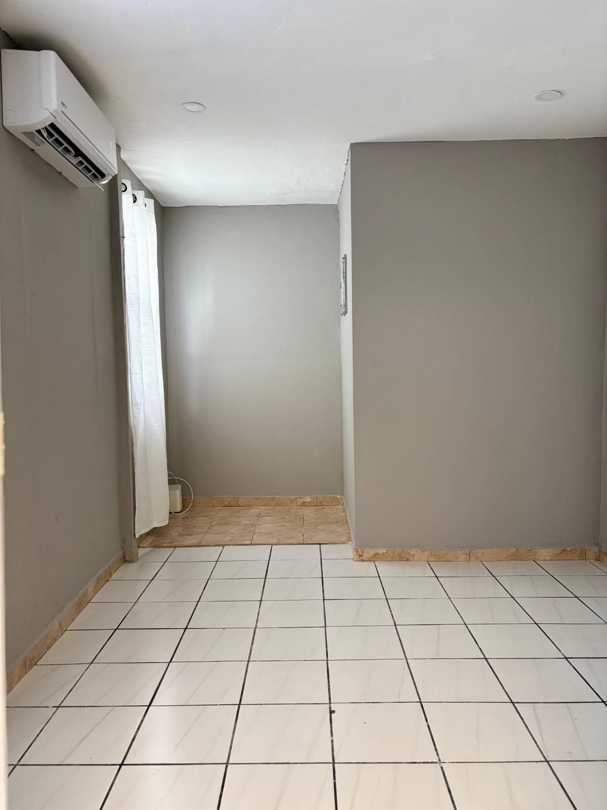 4534 SW 1st St – photo 1