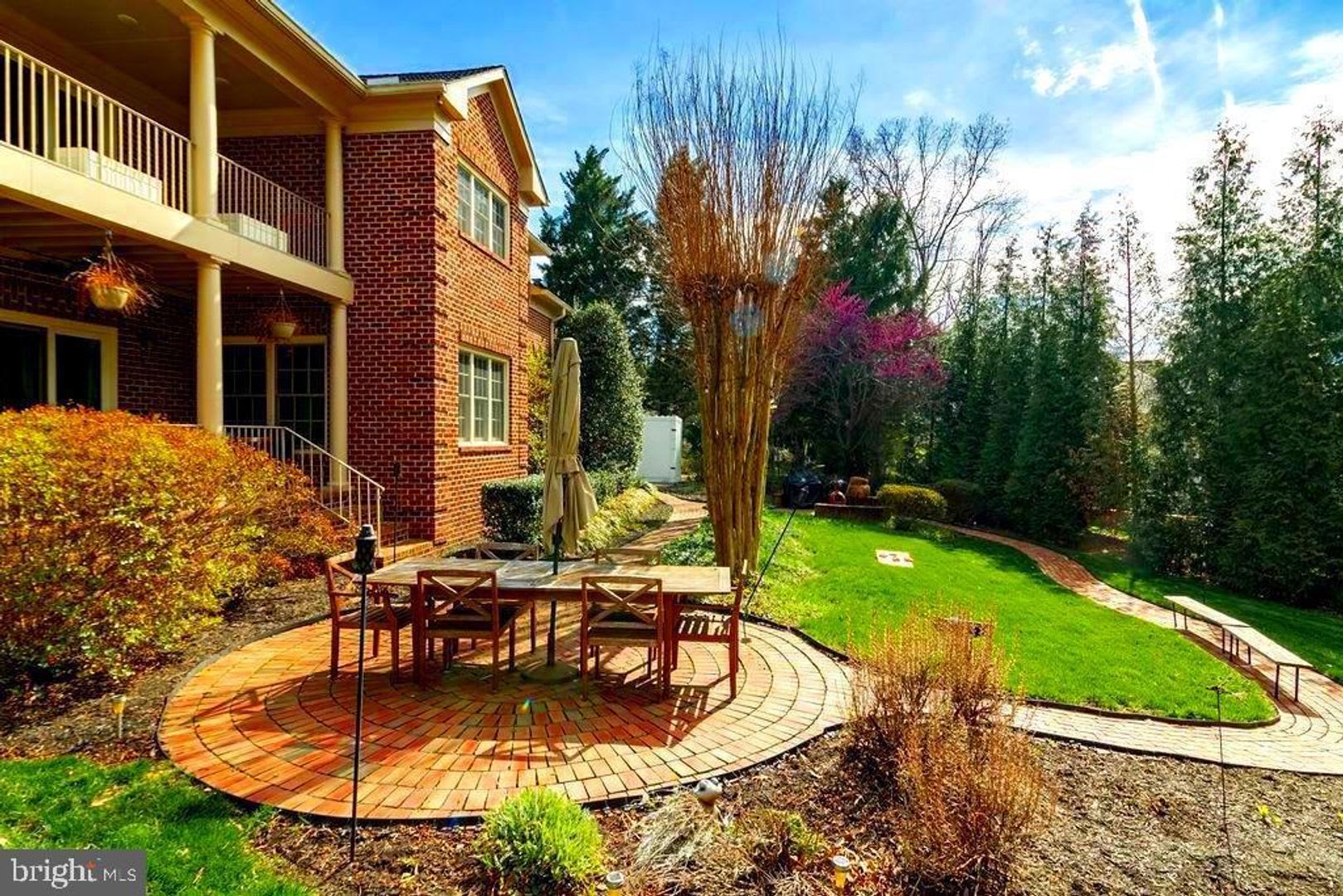 Welcome To 14932 Alpine Bay Loop A Beautifully Renovated All Brick Estate Home Located In The Prestigious Gated Community Of Lake Manassas In Gainesville – photo 3