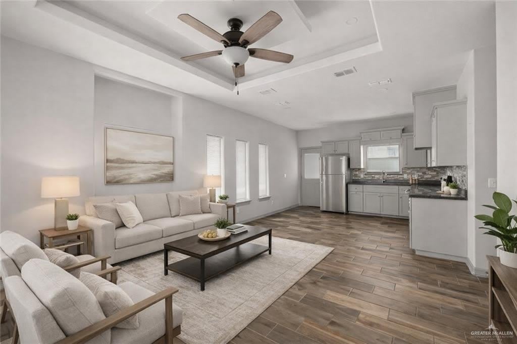 5800 Nightingale Avenue – photo 3